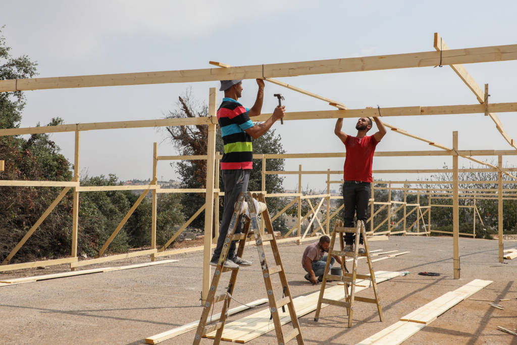 Building a sukkah