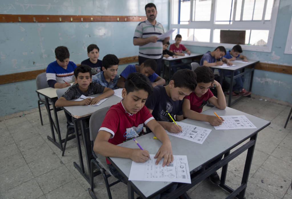 Palestinian school children