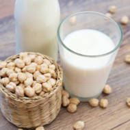 Chickpea milk (Shutterstock)