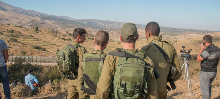 IDF soldiers border Syria