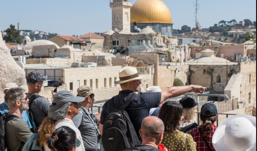 tourists jerusalem