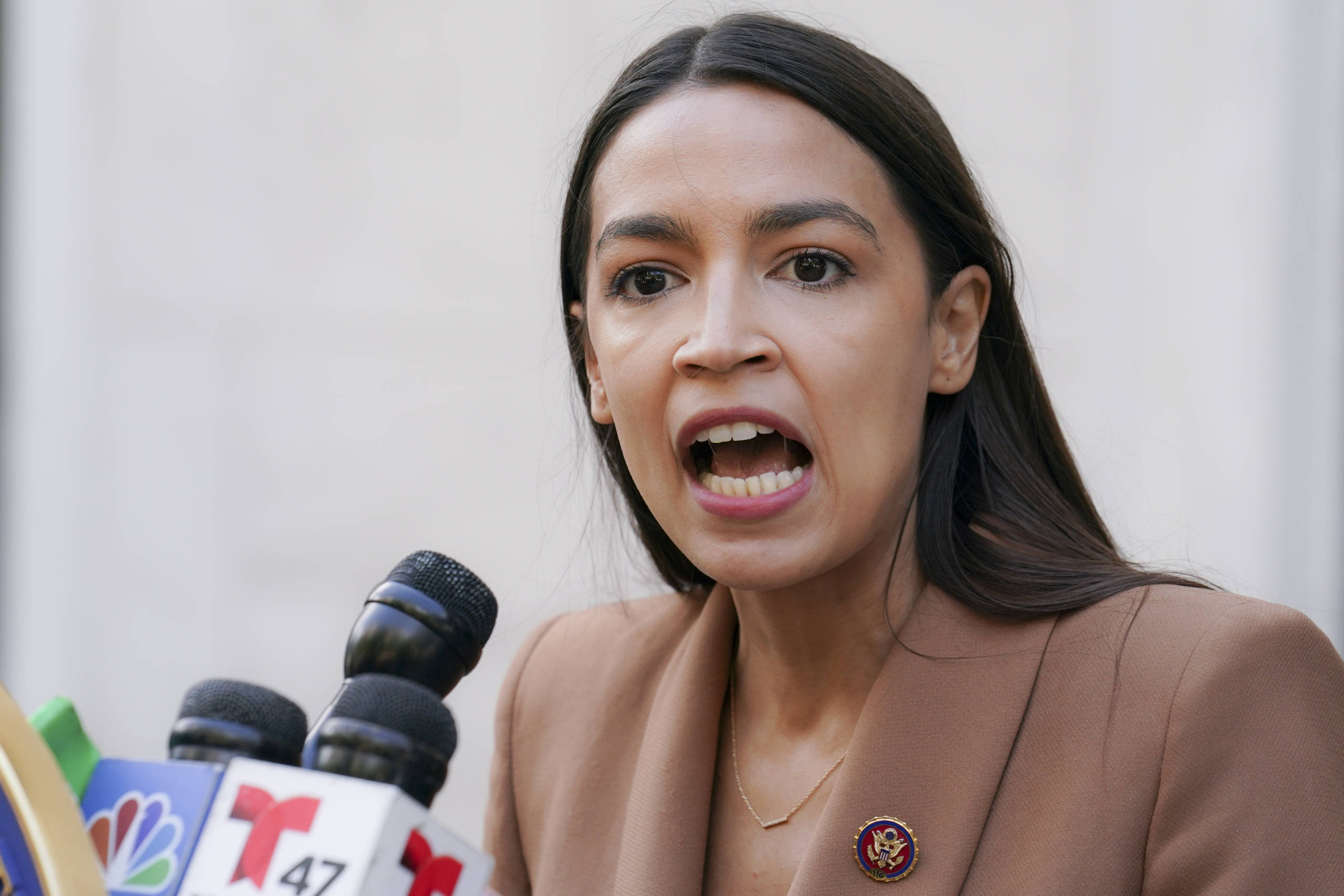 AOC Accuses Pro-Israel Lobbying Group of 'Funneling Dark Money' to 'Undermine Democracy' - Vimarsana News