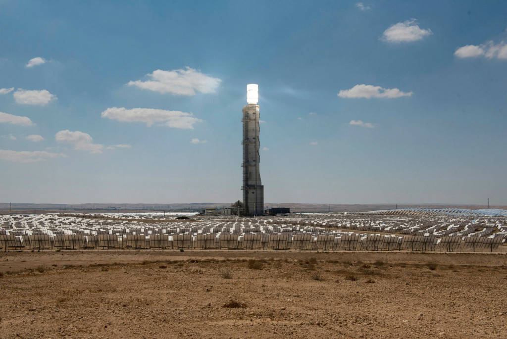 solar power station ashalim negev