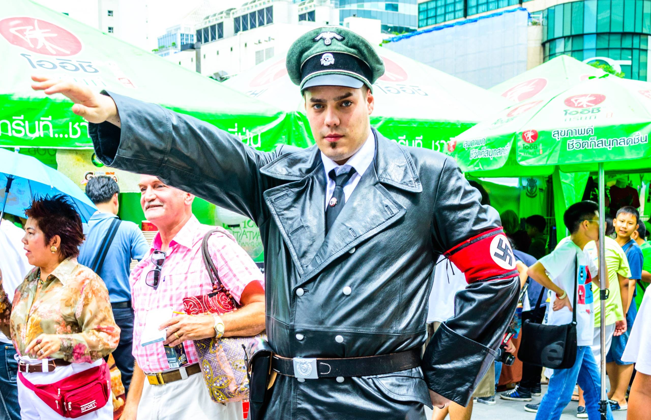 Professor's Nazi Salute in Classroom Causes Uproar at US College - Vimarsana News