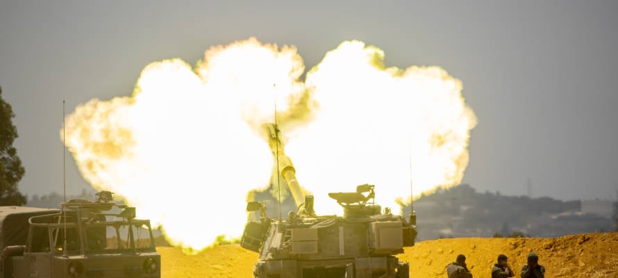 IDF Artillery Corps firing into Gaza