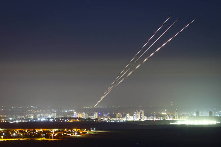 Hamas Fires 10 Rockets at Kerem Shalom, Wounding 10 Israelis - Vimarsana News