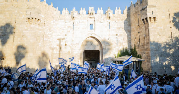 Jerusalem flag march