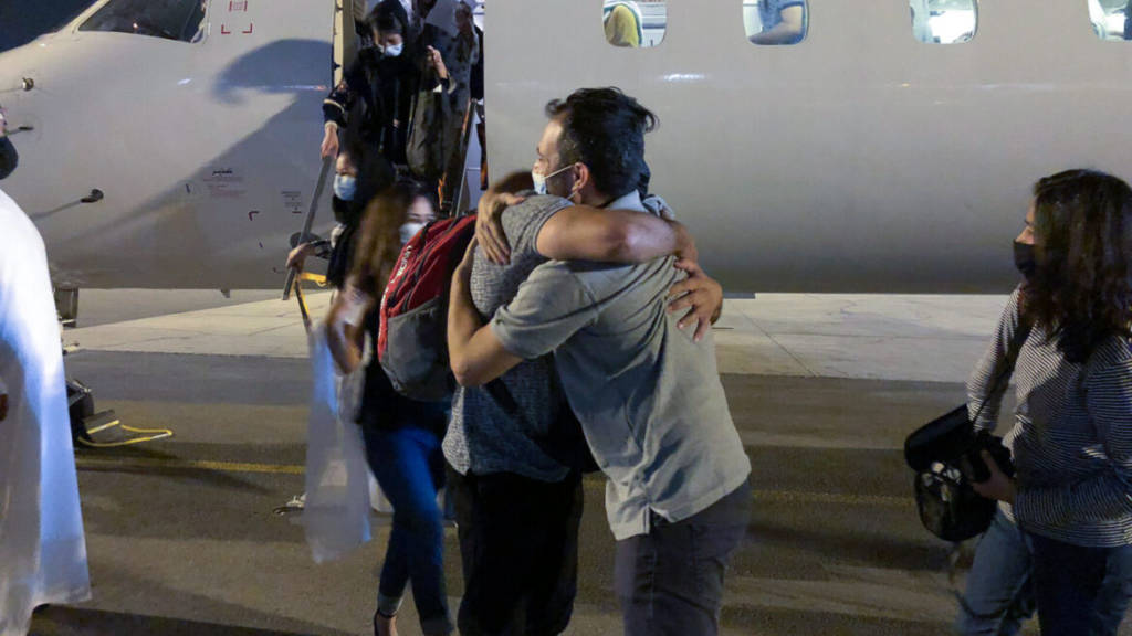 Afghanistan-Girls-Evacuation-to-UAE-IsraAID-Cell-Phone-Photos-09-1168x657