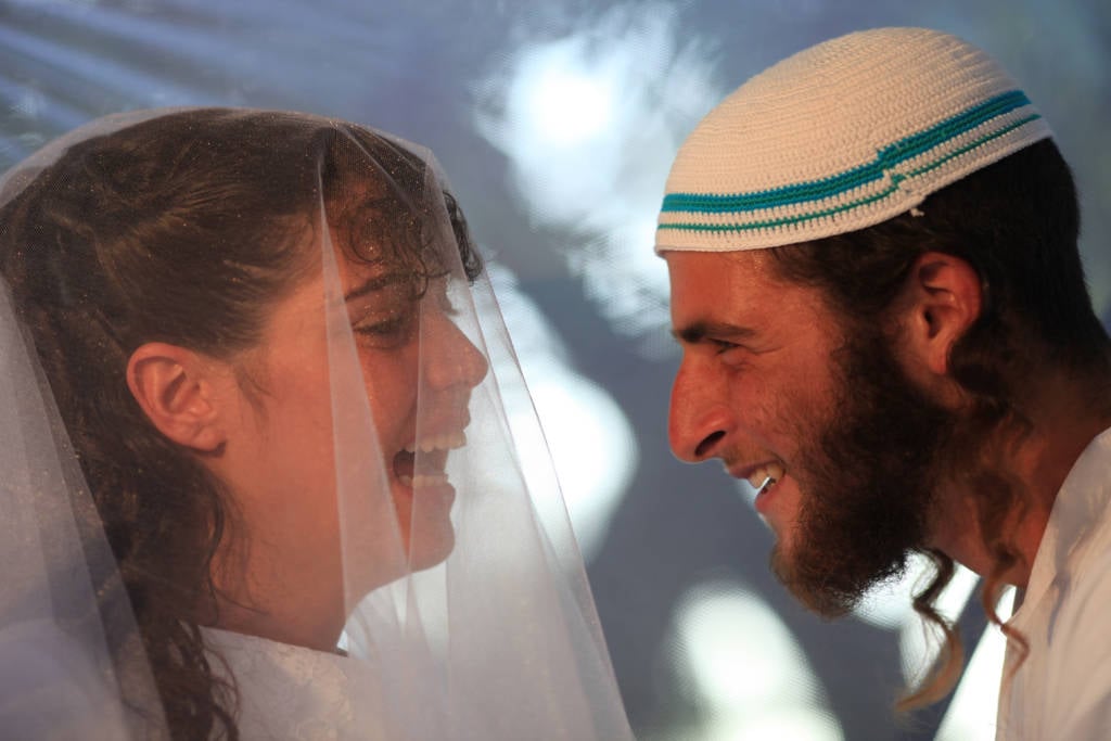 Israeli newlyweds