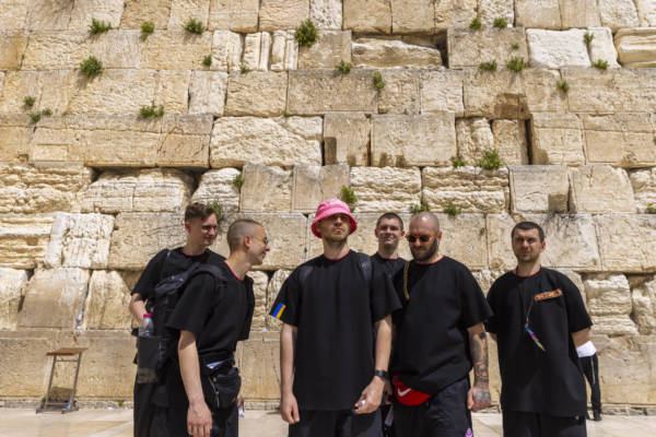 WATCH: Ukrainian Musicians Pray for Peace in Jerusalem - Vimarsana News