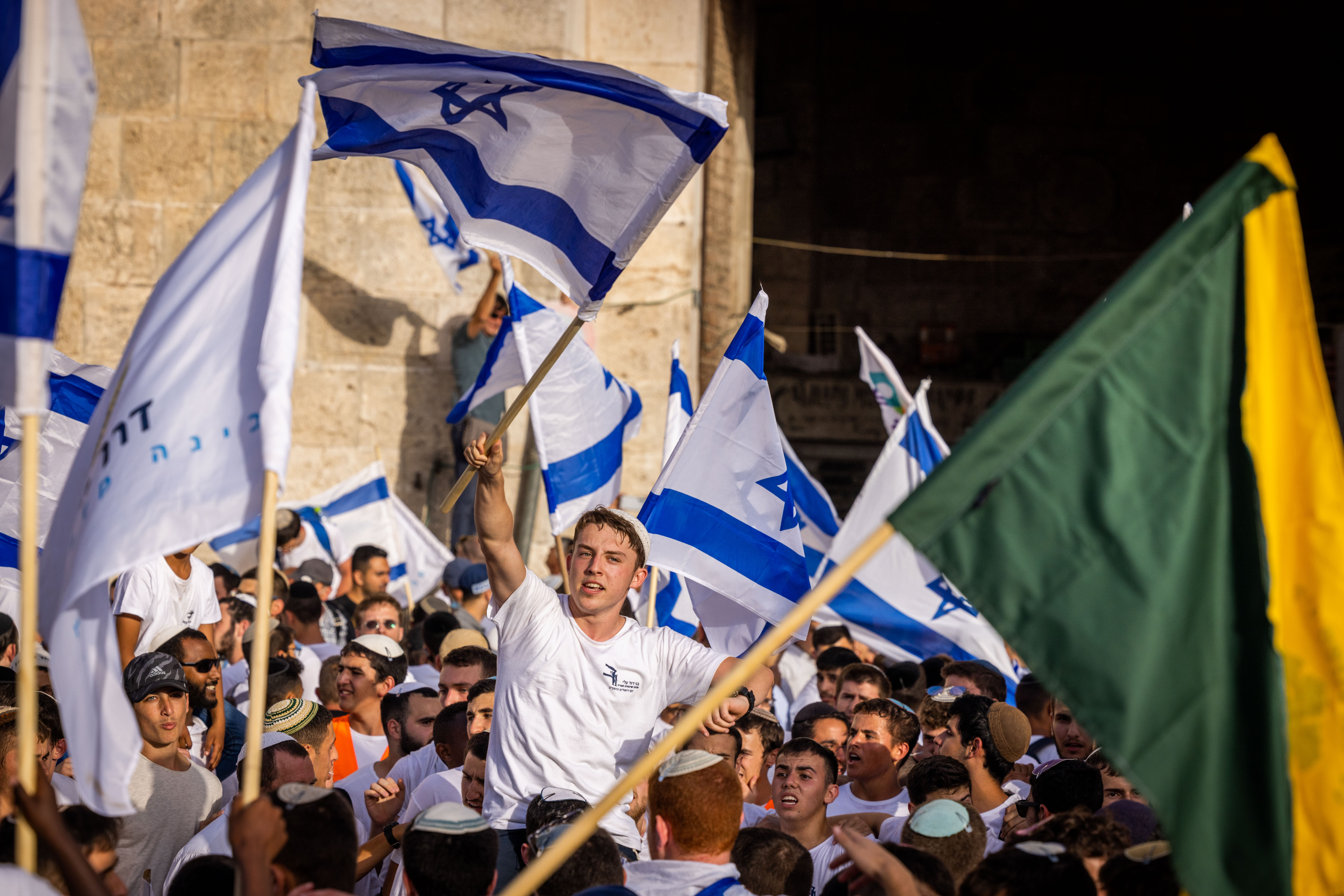 70,000 Israeli March in Jerusalem, Hamas Backs Down - Vimarsana News