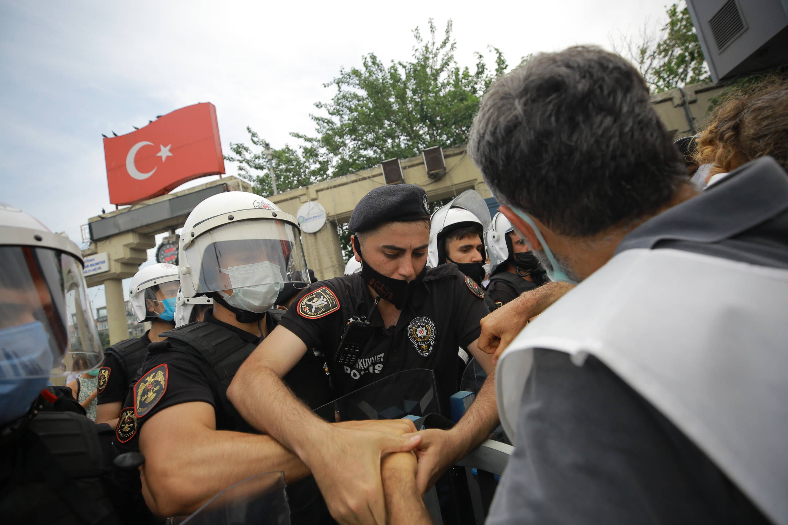 Turkey Arrests 'Mossad Agents' Accused of Spying on Palestinians - Vimarsana News