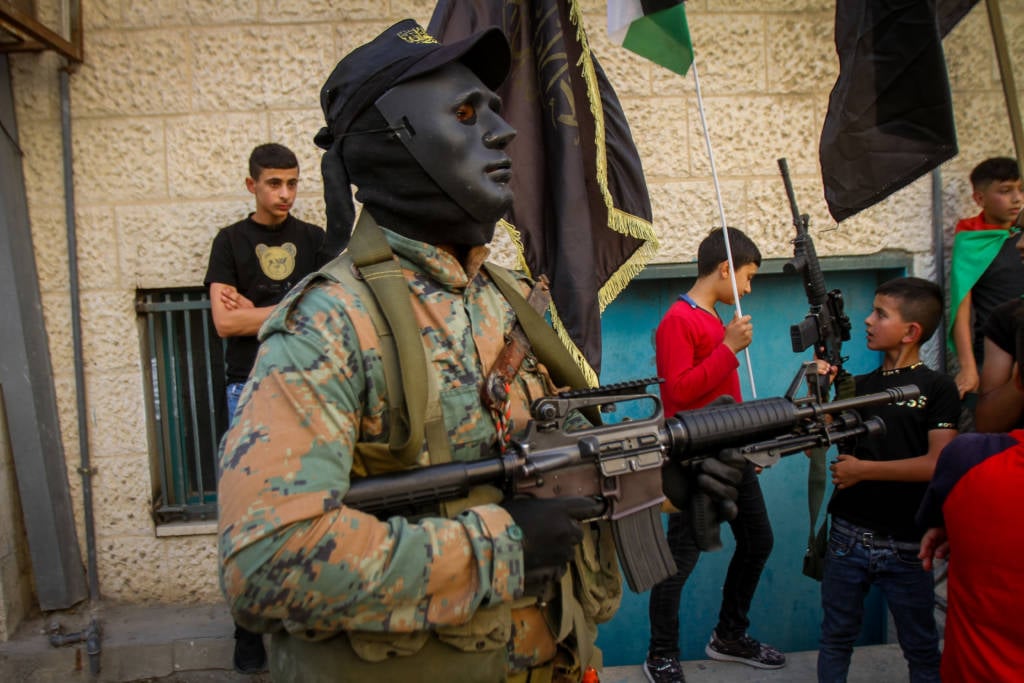 Palestinian gunmen