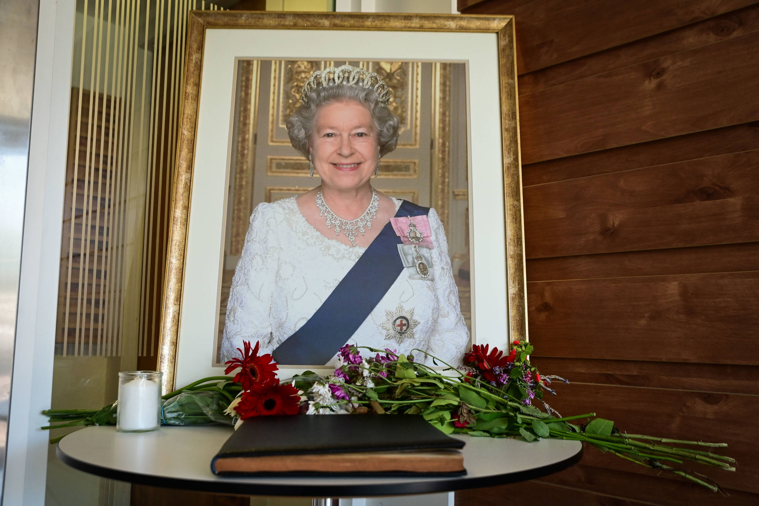Queen Elizabeth's Special Relationship with Israel and Holocaust Survivors - Vimarsana News