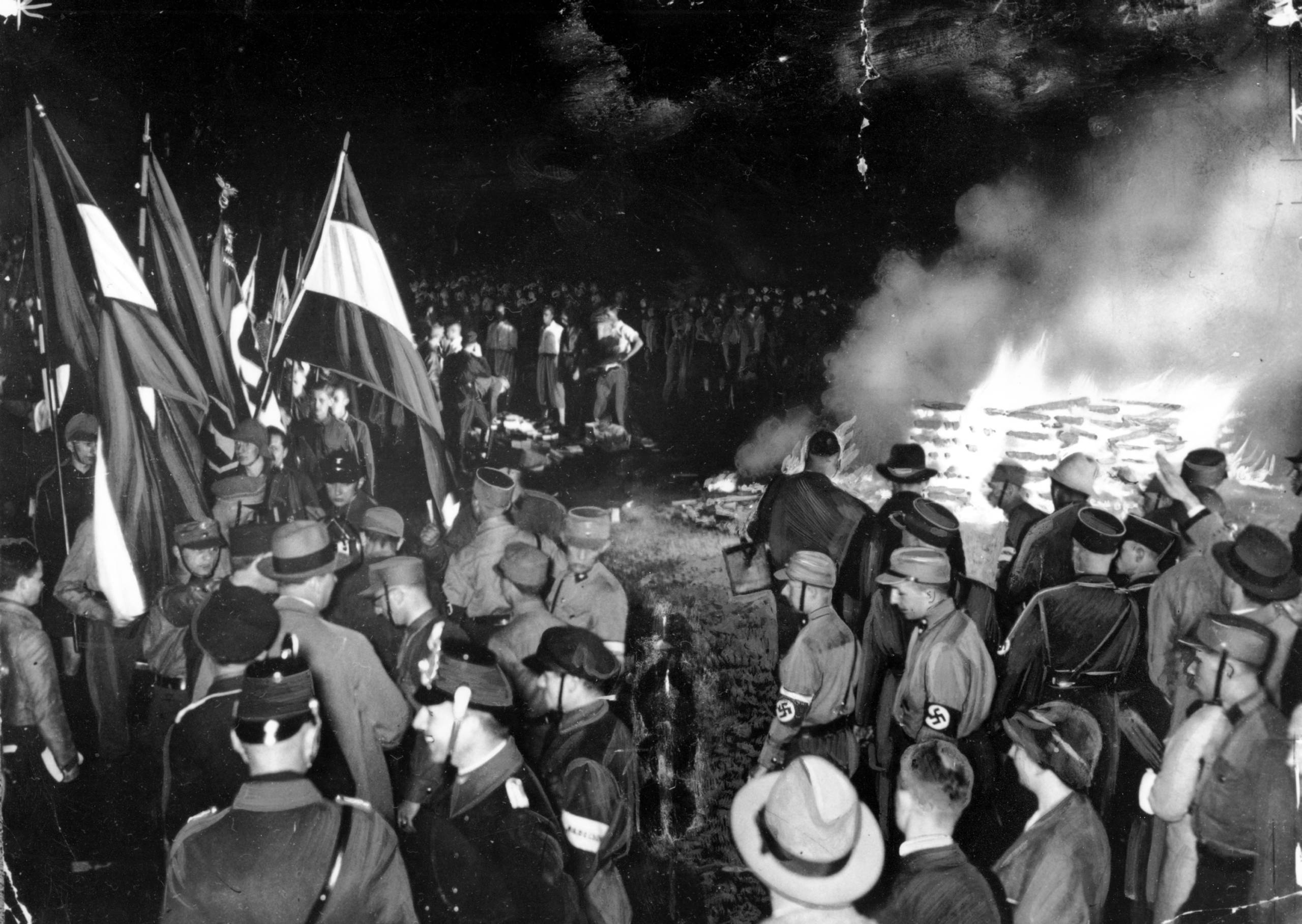 NAZI SECRETS: 'Kristallnacht' Photos Held by Jewish Soldier Finally Surface - Vimarsana News