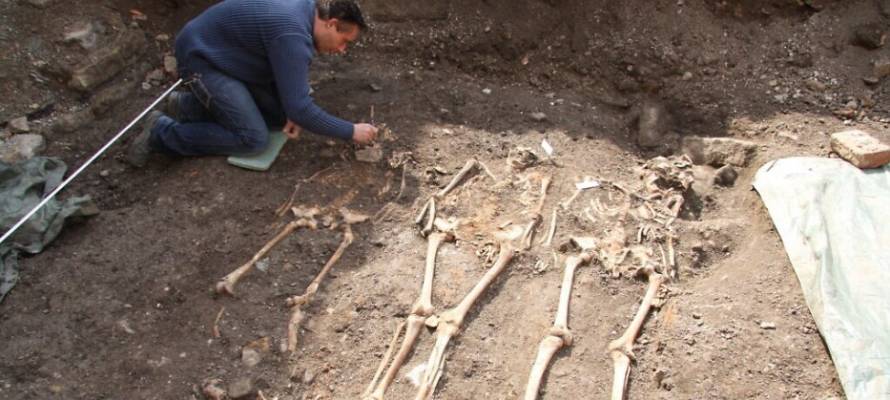 excavation germany ashkenazi cemetery