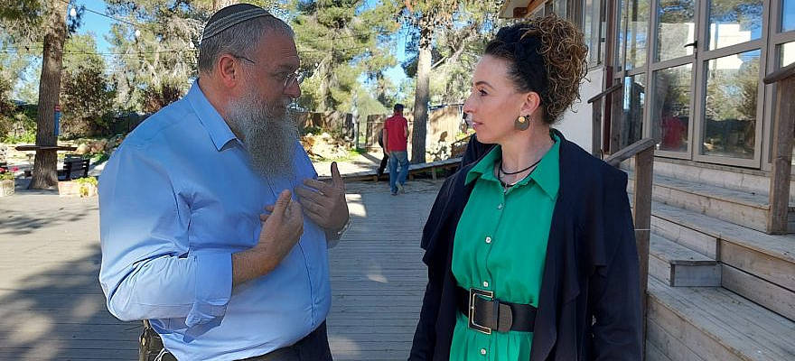 Gush Etzion Regional Council head Shlomo Ne'eman speaks with Environmental Protection Minister Idit Silman
