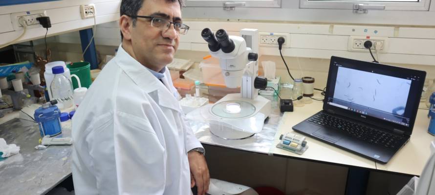 Prof. Shai Rahimipour in his lab