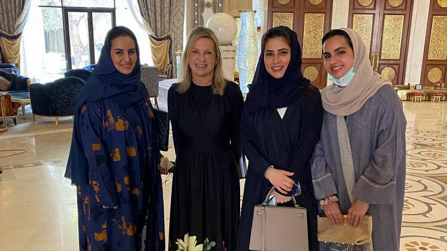 Doves—Women Making Peace CEO Valerie Leiser Greenfield (second from left) and Assistant Minister for Executive Affairs Princess Haifa Al Saud (in blue) in Riyadh