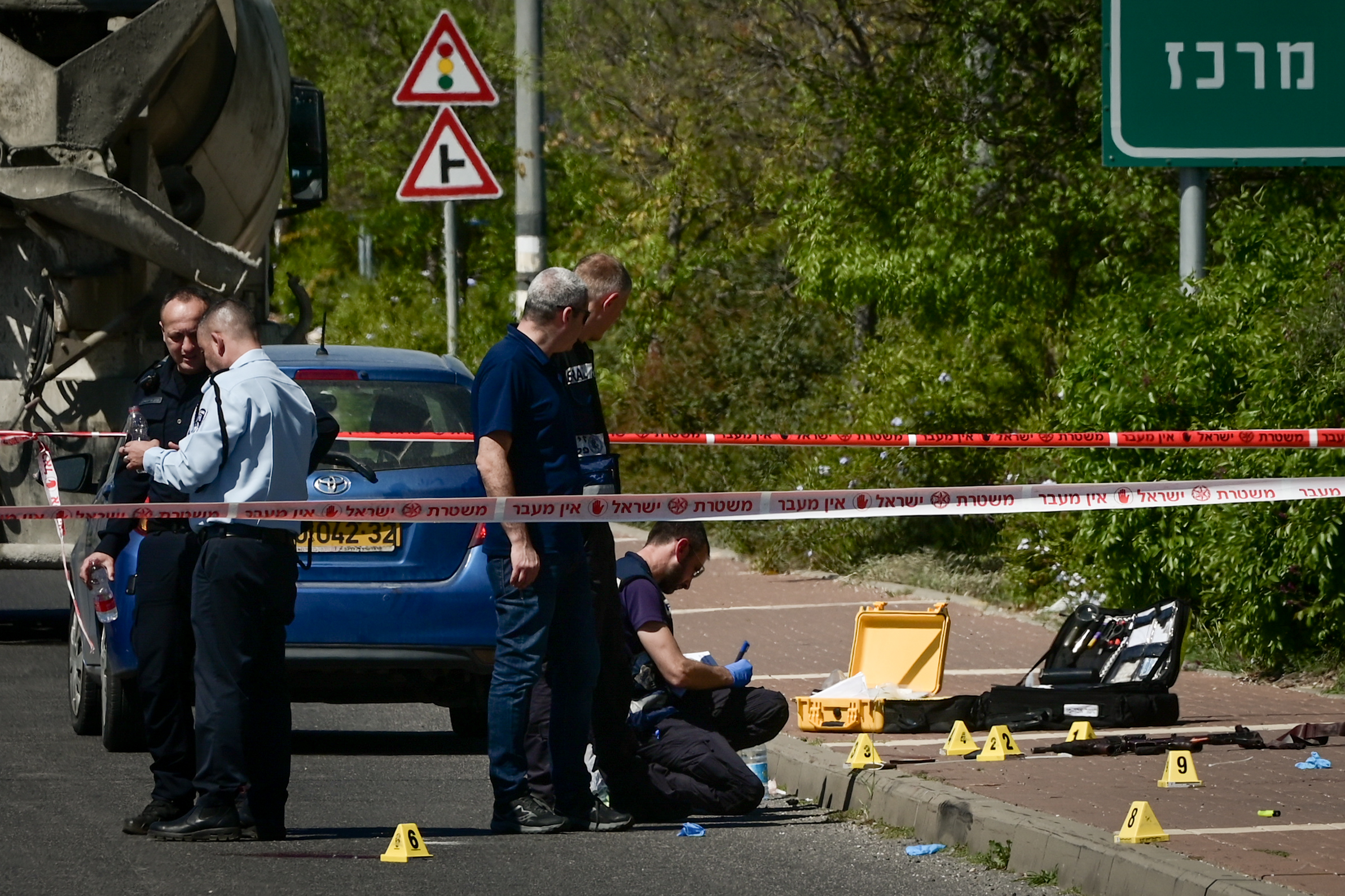 Two Soldiers Wounded in Stabbing Terror Attack in Central Israel - Vimarsana News