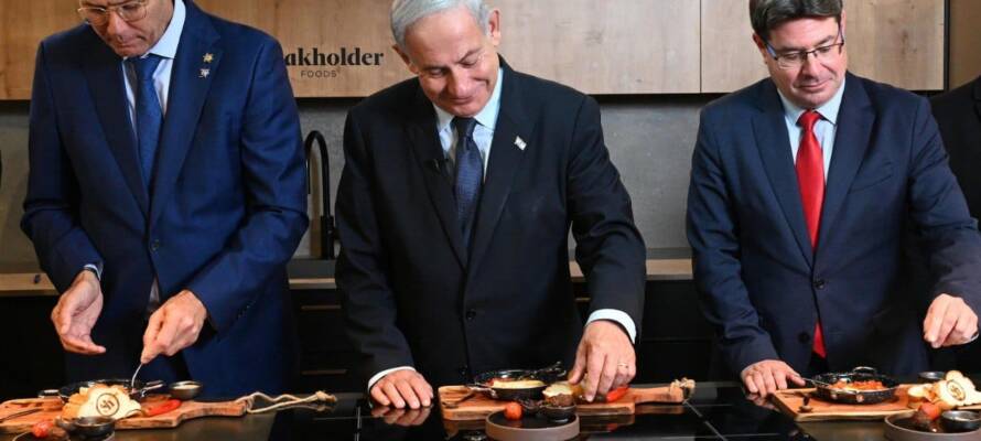 Netanyahu Steakholder