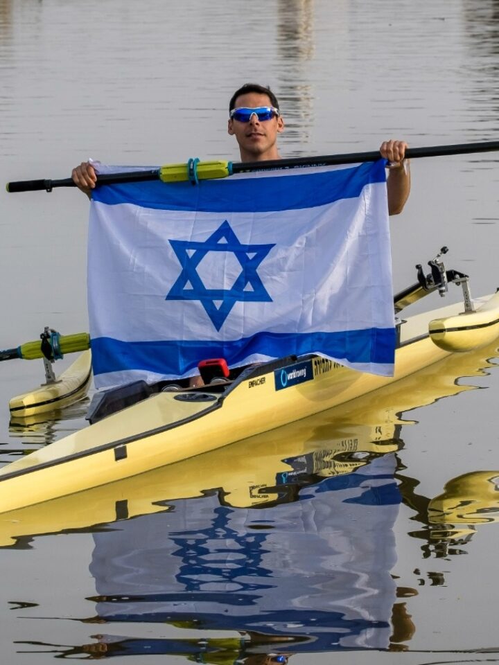 Rower Shmulik Daniel.