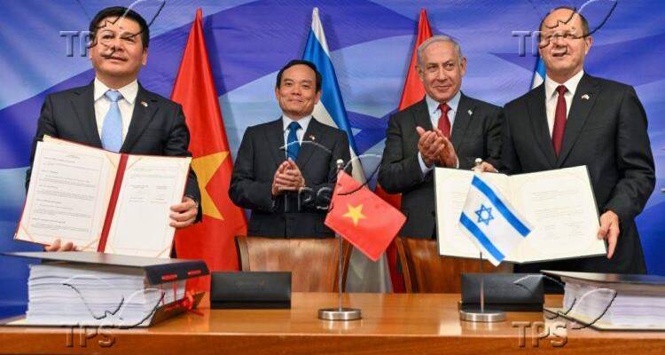 signing of agreement between Israel and Vietnam