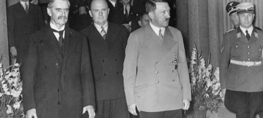 Chamberlain Hitler