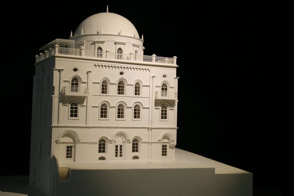 A model of Tiferet Yisrael Synagogue