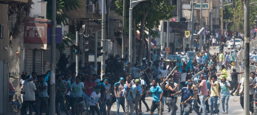 Eritrean asylum seekers rioting in Tel Aviv