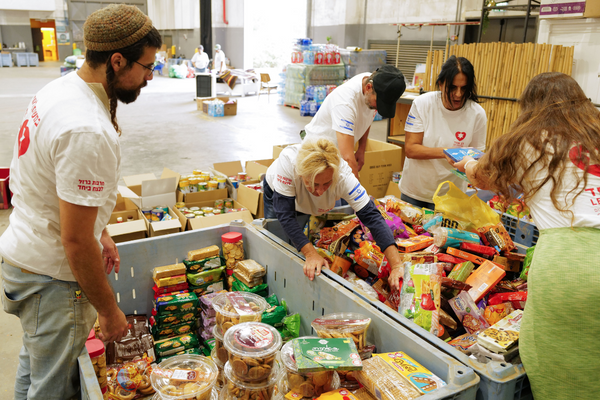 Golan Heights LEV EHAD nonprofit organization volunteers