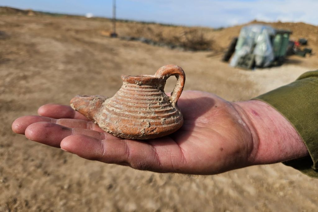 1,500-year-old lamp