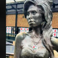 Amy Winehouse statue