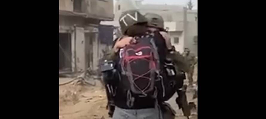 father son reunite in gaza