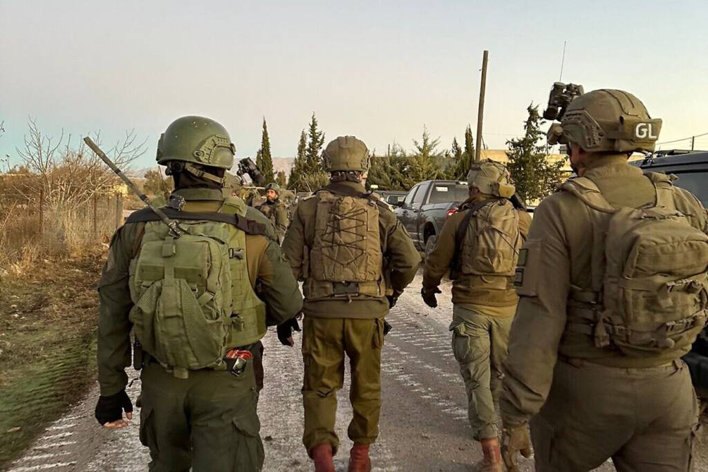 Israel Defense Forces troops enter Syrian territory