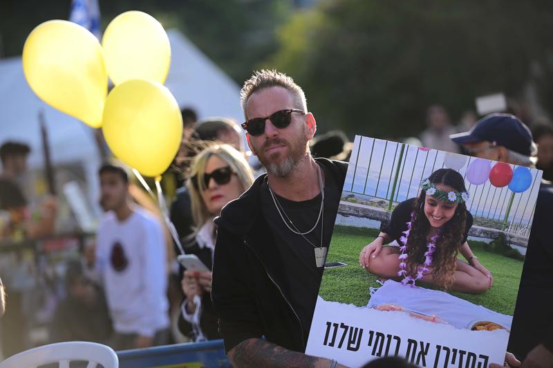 captives welcomed home