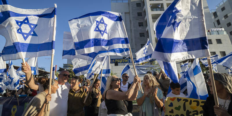 Elkana Bohbot
